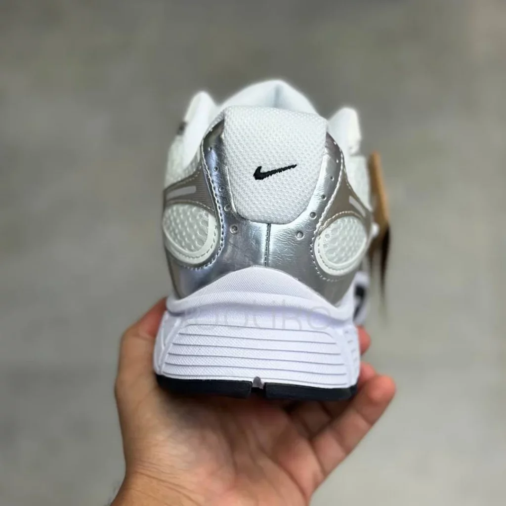 نایک وی فایو آر ان آر سفید متالیک نقره‌ای مشکی Nike V5 RNR White Vast Grey Metallic Silver Black - تصویر 4