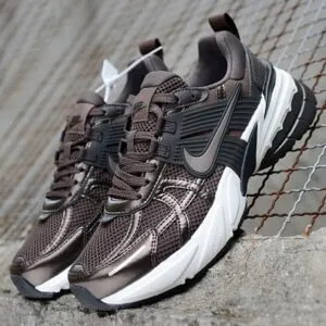 نایک وی تو کی ران قهوهای سوخته Nike V2K Run Velvet Brown White Black Baroque Brown نایک وی تو کی ران قهوهای سوخته Nike V2K Run Velvet Brown White Black Baroque Brown