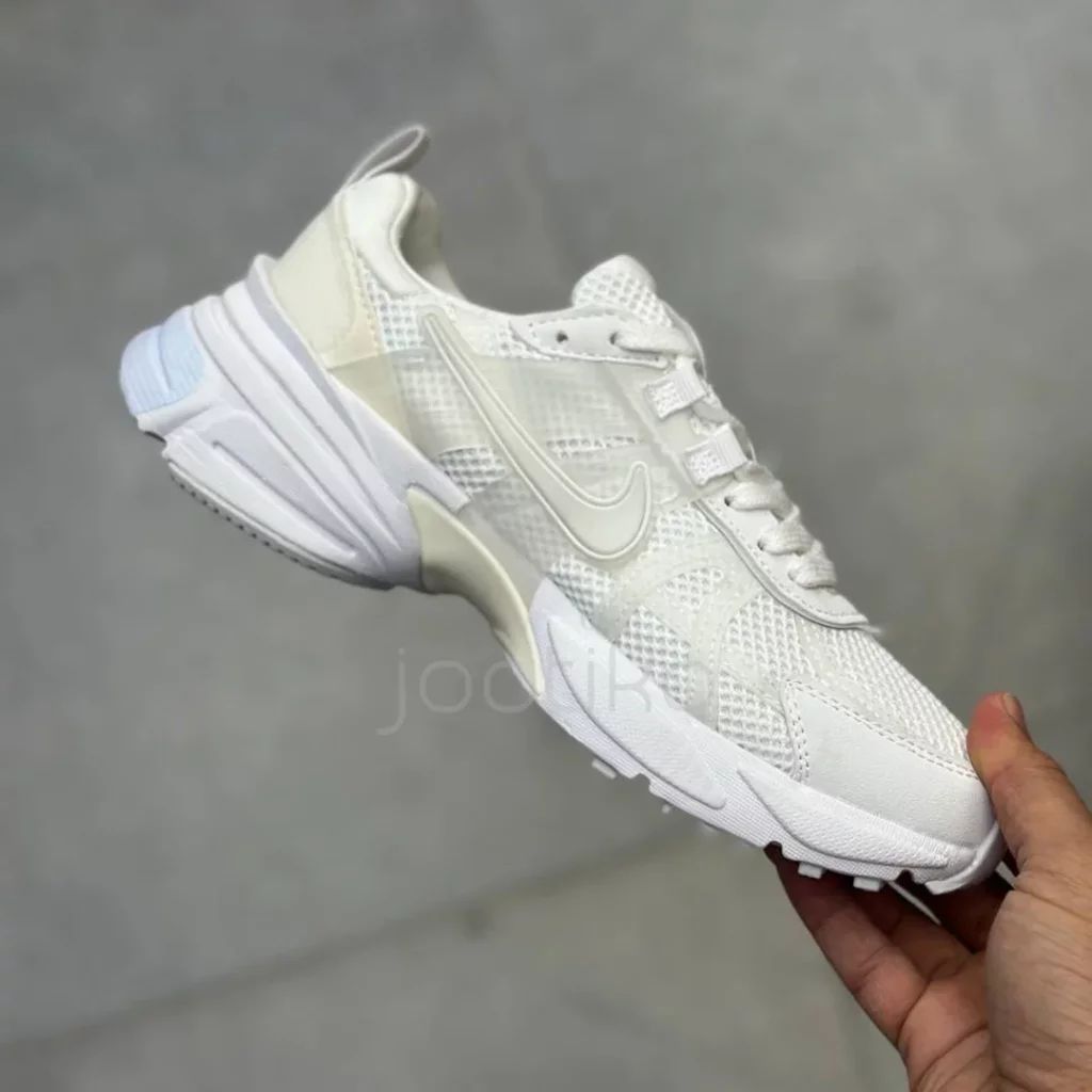 نایک وی تو کی ران سفید سامیت Nike V2K Run White Summit White نایک وی تو کی ران سفید سامیت Nike V2K Run White Summit White - تصویر 2
