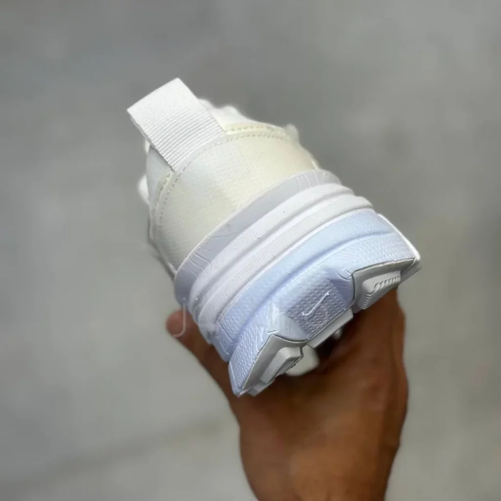 نایک وی تو کی ران سفید سامیت Nike V2K Run White Summit White نایک وی تو کی ران سفید سامیت Nike V2K Run White Summit White - تصویر 4