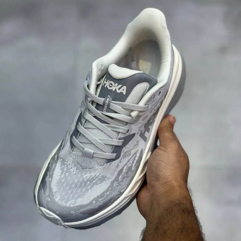 هوکا استینسون 7 طوسی Hoka Stinson 7 Stardust Alabaster هوکا استینسون 7 طوسی Hoka Stinson 7 Stardust Alabaster - تصویر 2