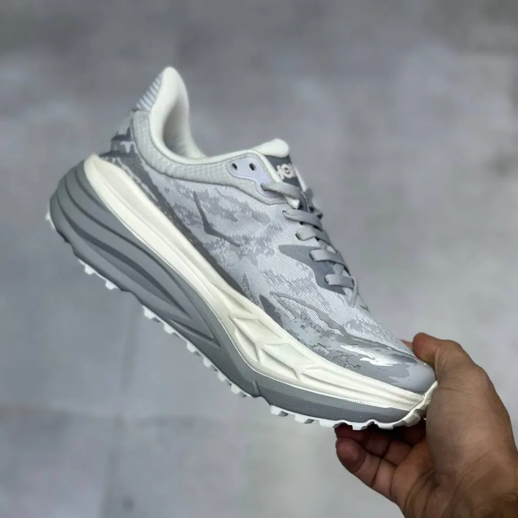 هوکا استینسون 7 طوسی Hoka Stinson 7 Stardust Alabaster هوکا استینسون 7 طوسی Hoka Stinson 7 Stardust Alabaster - تصویر 4