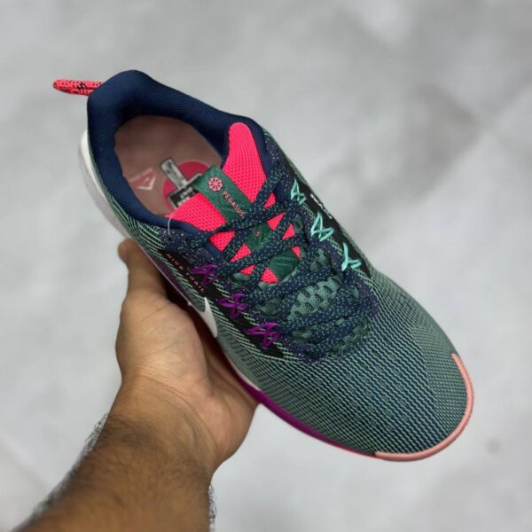 نایک ریکت پگاسوس تریل ۵ سبز تیره بنفش سفید Nike React Pegasus Trail 5 نایک ریکت پگاسوس تریل ۵ سبز تیره بنفش سفید Nike React Pegasus Trail 5
