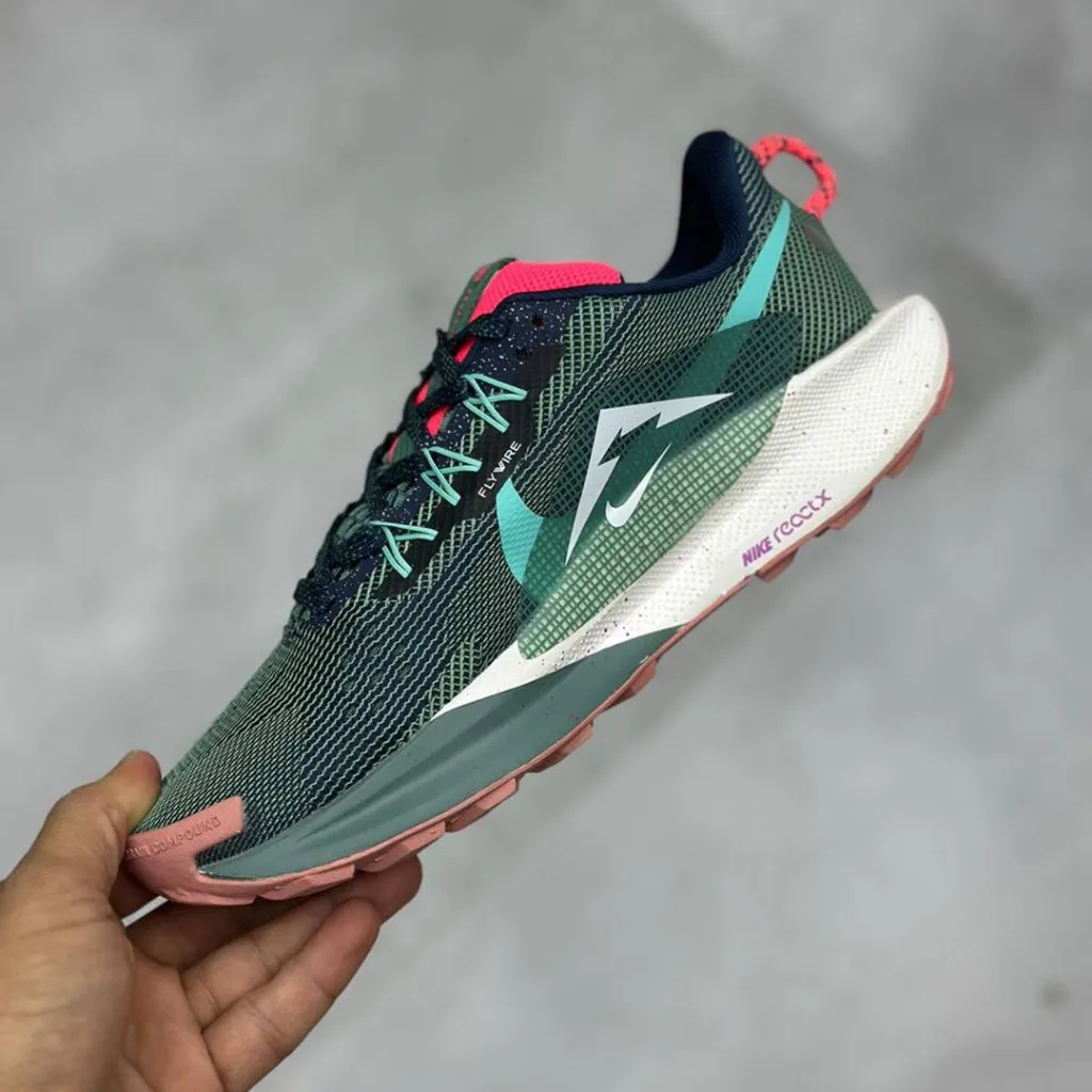 نایک ریکت پگاسوس تریل ۵ سبز تیره بنفش سفید Nike React Pegasus Trail 5 نایک ریکت پگاسوس تریل ۵ سبز تیره بنفش سفید Nike React Pegasus Trail 5 - تصویر 3