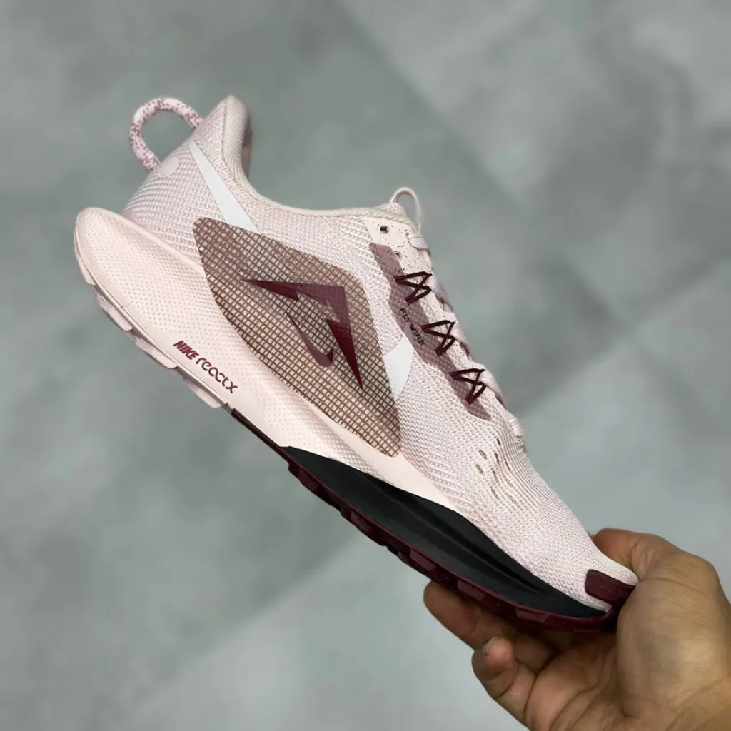نایک ریکت پگاسوس تریل ۵ صورتی روشن مشکی Nike React Pegasus Trail 5 - تصویر 3