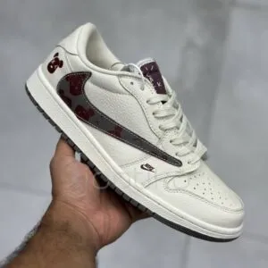 نایک ایر جردن وان لو کاز کرم طوسی زرشکی Nike Air Jordan 1 Low Kaws Cream Grey Crimson نایک ایر جردن وان لو کاز کرم طوسی زرشکی Nike Air Jordan 1 Low Kaws Cream Grey Crimson