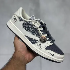 نایک ایر جردن وان لو بالنسیاگا پاریس کرم طوسی تیره Nike Air Jordan 1 Low Balenciaga Paris Dark Grey Cream نایک ایر جردن وان لو بالنسیاگا پاریس کرم طوسی تیره Nike Air Jordan 1 Low Balenciaga Paris Dark Grey Cream