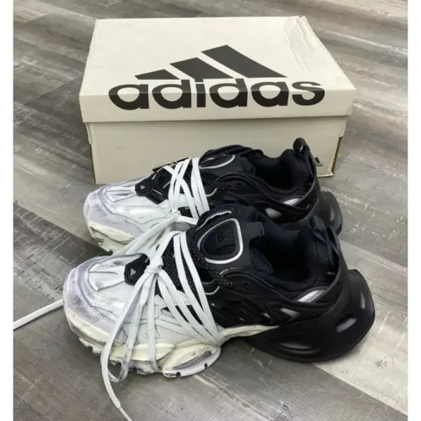 آدیداس رانر اکس ال جی دیلاکس سفید مشکی adidas XLG Runner Deluxe White Black آدیداس رانر اکس ال جی دیلاکس سفید مشکی adidas XLG Runner Deluxe White Black