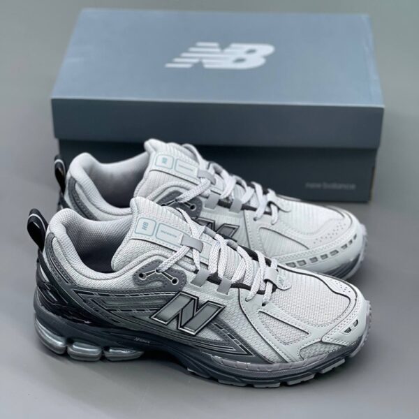 کفش نیوبالانس 1906 طوسی نقره‌ای مشکی New Balance 1906R Brighton Grey