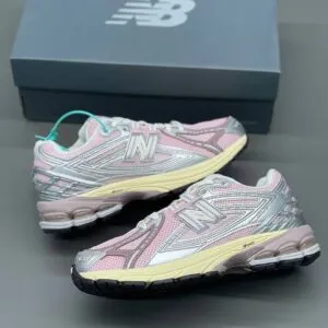 کفش نیوبالانس ۱۹۰۶R صورتی نقرهای New Balance 1906R Rose Sugar Silver کفش نیوبالانس ۱۹۰۶R صورتی نقرهای New Balance 1906R Rose Sugar Silver
