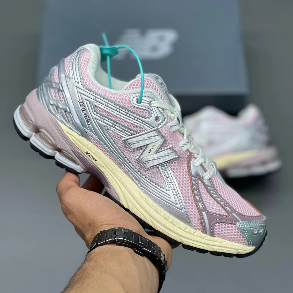 کفش نیوبالانس ۱۹۰۶R صورتی نقره‌ای New Balance 1906R Rose Sugar Silver - تصویر 2