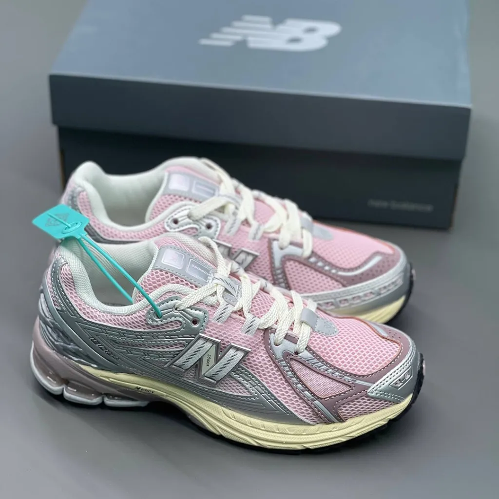 کفش نیوبالانس ۱۹۰۶R صورتی نقره‌ای New Balance 1906R Rose Sugar Silver - تصویر 3