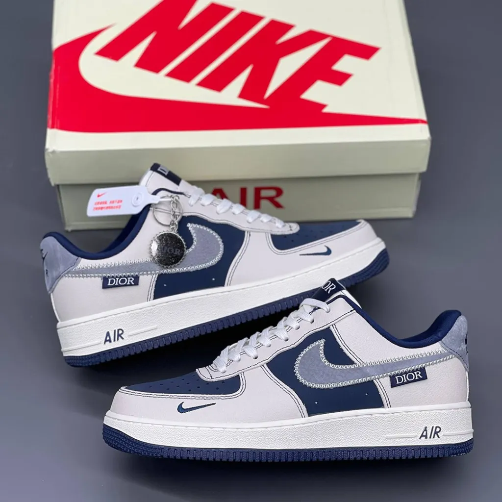 نایک ایرفورس وان دیور سرمه‌ای سفید استخوانی Nike Air Force 1 Dior Sail Navy - تصویر 3