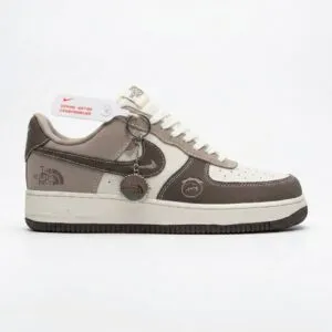 نایک ایرفورس وان نورث فیس موکا سفید Nike Air Force 1 The North Face Mocha نایک ایرفورس وان نورث فیس موکا سفید Nike Air Force 1 The North Face Mocha