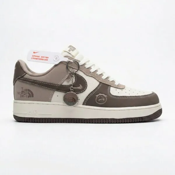 نایک ایرفورس وان نورث فیس موکا سفید Nike Air Force 1 The North Face Mocha نایک ایرفورس وان نورث فیس موکا سفید Nike Air Force 1 The North Face Mocha