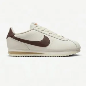 کتانی نایک کورتز سفید شیری قهوهای Nike Cortez Cacao Wow DN1791-104 کتانی نایک کورتز سفید شیری قهوهای Nike Cortez Cacao Wow DN1791-104