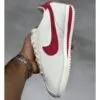 نایک کورتز ولنتاین سفید قرمز Nike Cortez SE Valentine’s Day FZ5167-133 - تصویر 3
