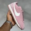 نایک کورتز صورتی سفید Nike Cortez Vintage Pink Foam FJ2530-600 نایک کورتز صورتی سفید Nike Cortez Vintage Pink Foam FJ2530-600 - تصویر 2