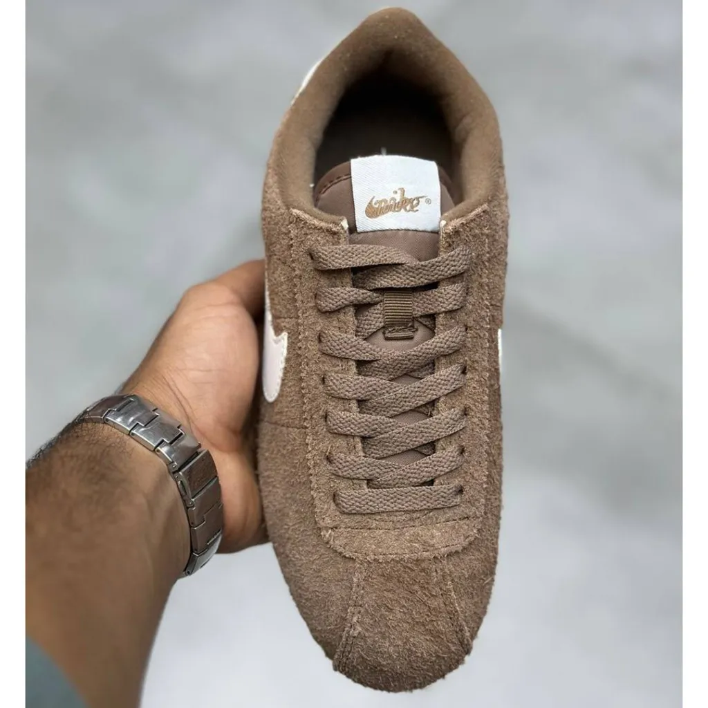 نایک کورتز قهوه‌ای سفید Nike Cortez Vintage Medium Curry FJ2530-200 - تصویر 4