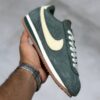 نایک کورتز سبز تیره کرم Nike Cortez Vintage Green Gum FJ2530-301 نایک کورتز سبز تیره کرم Nike Cortez Vintage Green Gum FJ2530-301