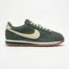 نایک کورتز سبز تیره کرم Nike Cortez Vintage Green Gum FJ2530-301 نایک کورتز سبز تیره کرم Nike Cortez Vintage Green Gum FJ2530-301