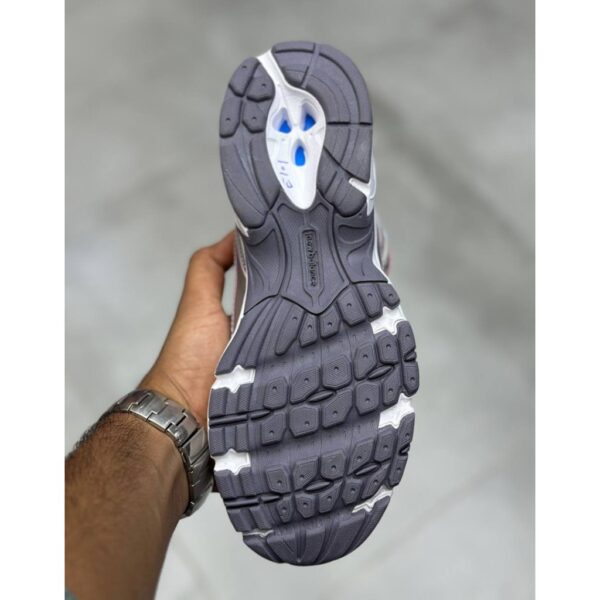 نیوبالانس 740 سفید سیلور متالیک New Balance 740 نیوبالانس 740 سفید سیلور متالیک New Balance 740