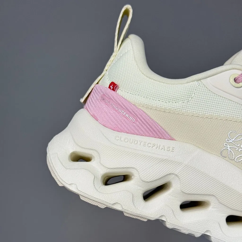 کتونی آن رانینگ کلودتیلت سفید صورتی On Running Cloudtilt 2 LOEWE White Pink - تصویر 4