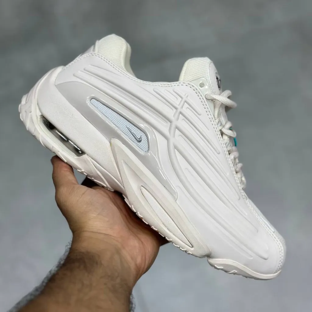 کفش نایک هات استپ 2 دریک نوکتا کرم Nike Hot Step 2 Drake NOCTA کفش نایک هات استپ 2 دریک نوکتا کرم Nike Hot Step 2 Drake NOCTA - تصویر 2