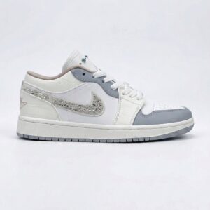 جردن ۱ لو نگینی سفید خاکستری Jordan 1 Low Sail Soft Pearl IH7323-100