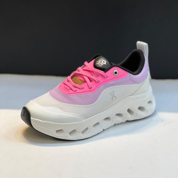 کتونی آن رانینگ کلودتیلت سفید بنفش صورتی On Running Cloudtilt 2 LOEWE Pink White کتونی آن رانینگ کلودتیلت سفید بنفش صورتی On Running Cloudtilt 2 LOEWE Pink White
