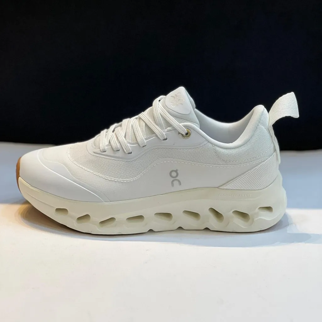 کتونی آن رانینگ کلودتیلت لووه سفید On Running Cloudtilt 2 LOEWE All White 3ME10690108 کتونی آن رانینگ کلودتیلت لووه سفید On Running Cloudtilt 2 LOEWE All White 3ME10690108 - تصویر 2