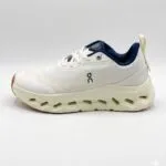 کتونی آن رانینگ کلودتیلت لووه سفید کرم سرمه ای On Running Cloudtilt 2.0 LOEWE White Navy