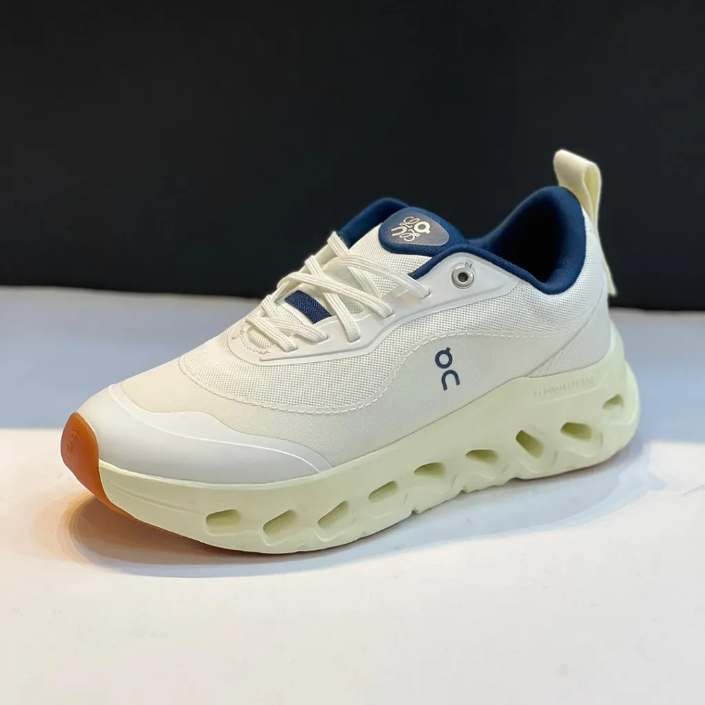 کتونی آن رانینگ کلودتیلت لووه سفید کرم سرمه ای On Running Cloudtilt 2.0 LOEWE White Navy کتونی آن رانینگ کلودتیلت لووه سفید کرم سرمه ای On Running Cloudtilt 2.0 LOEWE White Navy - تصویر 5