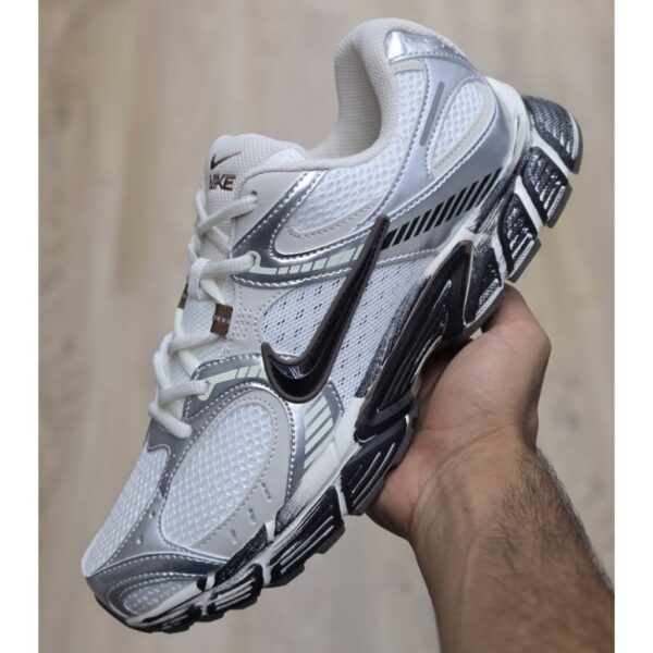 نایک وی فایو آر ان آر سفید شیری نقره‌ای Nike V5 RNR