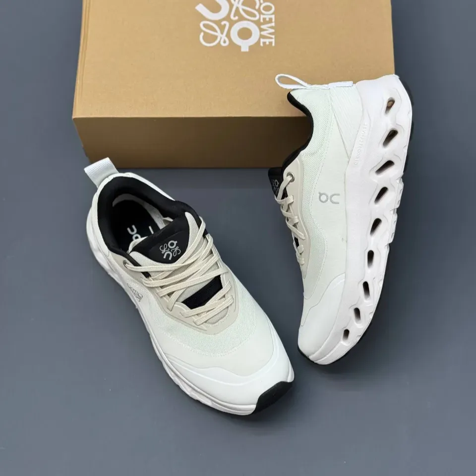کفش آن رانینگ QC Loewe Cloudtilt سفید On Running QC Loewe Cloudtilt White - تصویر 3