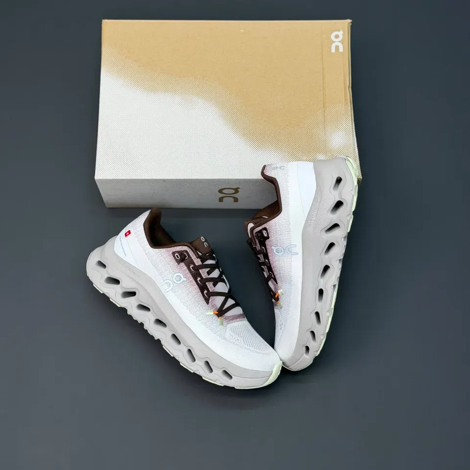 کفش آن رانینگ QC Cloudtilt سفید قهوه‌ای On Running QC Cloudtilt White Brown - تصویر 2
