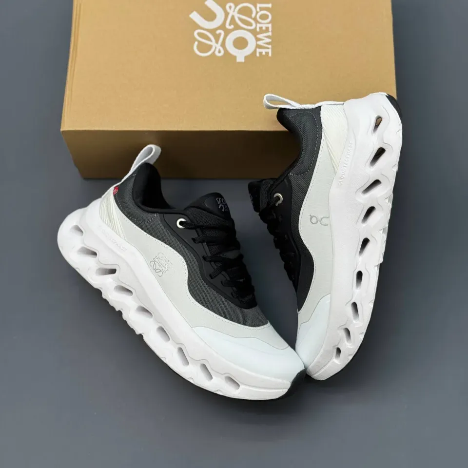 کفش آن رانینگ کلودتیلت سفید مشکی On Running QC Loewe Cloudtilt White Black - تصویر 2