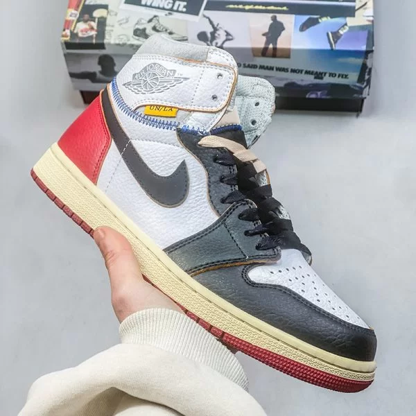 جردن وان یونیون لس آنجلس بلک تو Jordan 1 Retro High Union Los Angeles Black Toe جردن وان یونیون لس آنجلس بلک تو Jordan 1 Retro High Union Los Angeles Black Toe