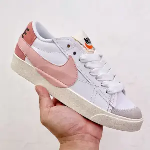 نایک بلیزر جامبو Nike Blazer Low 77 Jumbo White Pink Oxford سفید صورتی آکسفورد نایک بلیزر جامبو Nike Blazer Low 77 Jumbo White Pink Oxford سفید صورتی آکسفورد