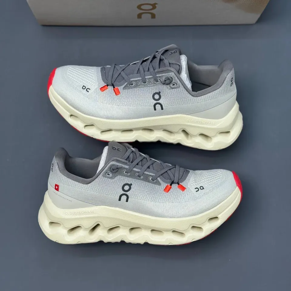 کفش آن رانینگ QC Loewe Cloudtilt طوسی On Running QC Loewe Cloudtilt Grey کفش آن رانینگ QC Loewe Cloudtilt طوسی On Running QC Loewe Cloudtilt Grey - تصویر 6