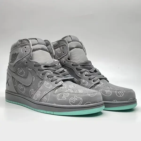 جردن وان رترو کاز Jordan 1 Retro Kaws جردن وان رترو کاز Jordan 1 Retro Kaws