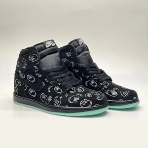 جردن وان رترو کاز Jordan 1 Retro Kaws Black جردن وان رترو کاز Jordan 1 Retro Kaws Black