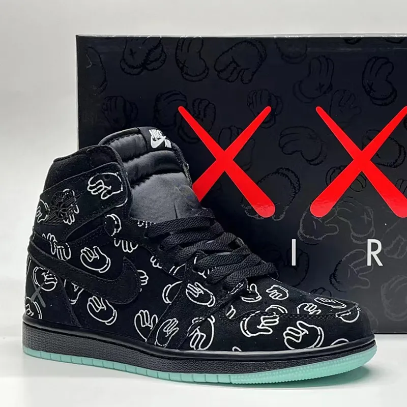 جردن وان رترو کاز Jordan 1 Retro Kaws Black - تصویر 3