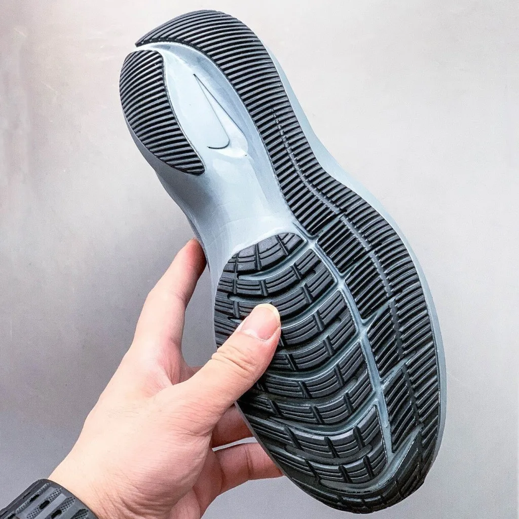 کفش رانینگ نایک ایرزوم وین فلو NIKE AIR ZOOM WINFLO 7X - تصویر 4