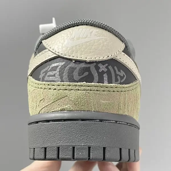 نایک اس بی دانک دورنبشر Nike SB Dunk Low Doernbecher