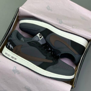 جردن وان لو یوتوپیا تراویس اسکات Travis Scott x Air Jordan 1 Low Utopia جردن وان لو یوتوپیا تراویس اسکات Travis Scott x Air Jordan 1 Low Utopia