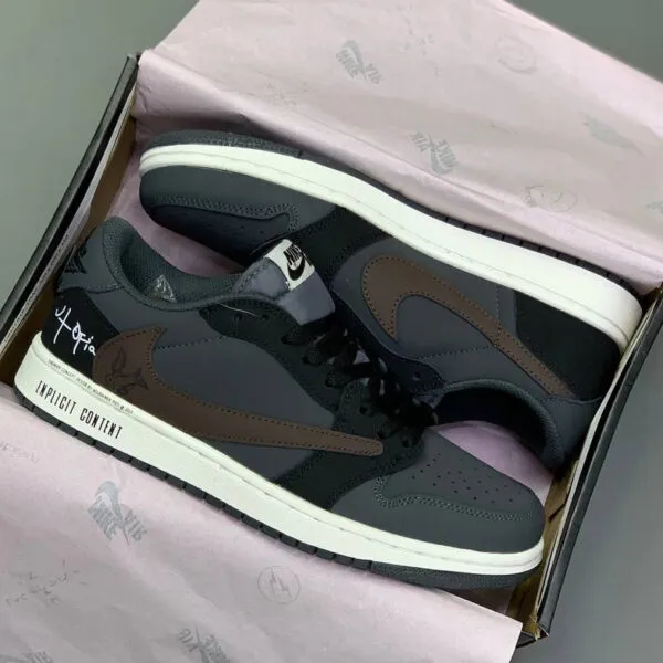 جردن وان لو یوتوپیا تراویس اسکات Travis Scott x Air Jordan 1 Low Utopia جردن وان لو یوتوپیا تراویس اسکات Travis Scott x Air Jordan 1 Low Utopia
