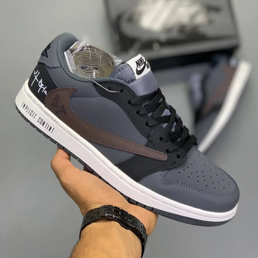 جردن وان لو یوتوپیا تراویس اسکات Travis Scott x Air Jordan 1 Low Utopia جردن وان لو یوتوپیا تراویس اسکات Travis Scott x Air Jordan 1 Low Utopia - تصویر 3
