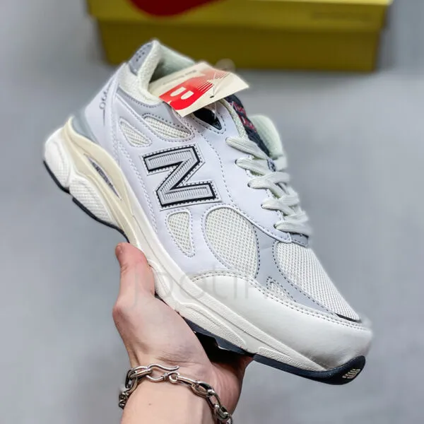 کفش نیوبالانس مردانه New Balance 990 v3 MiUSA Teddy Santis Sea Salt کفش نیوبالانس مردانه New Balance 990 v3 MiUSA Teddy Santis Sea Salt