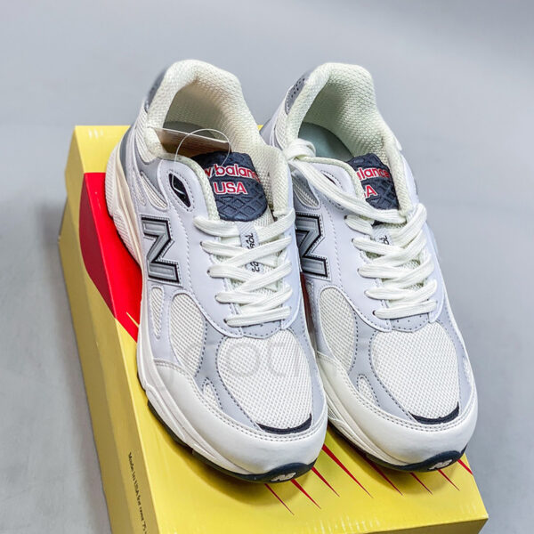 کفش نیوبالانس مردانه New Balance 990 v3 MiUSA Teddy Santis Sea Salt کفش نیوبالانس مردانه New Balance 990 v3 MiUSA Teddy Santis Sea Salt